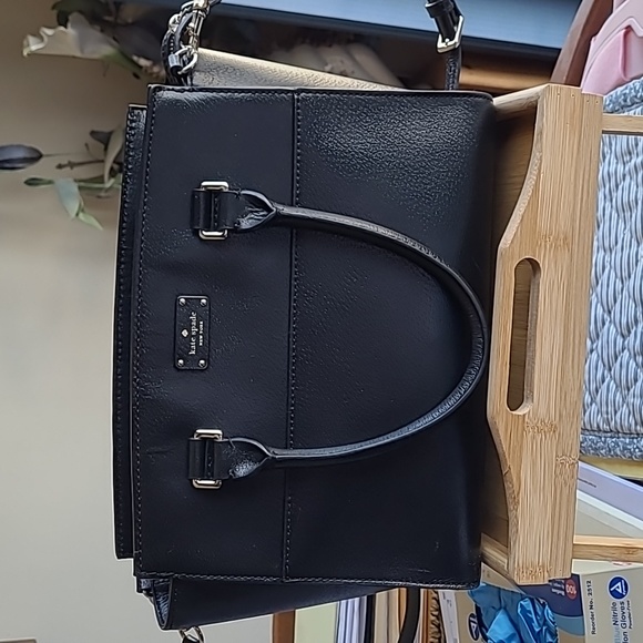 kate spade Handbags - Kate Spade black zip top satchel with strap.